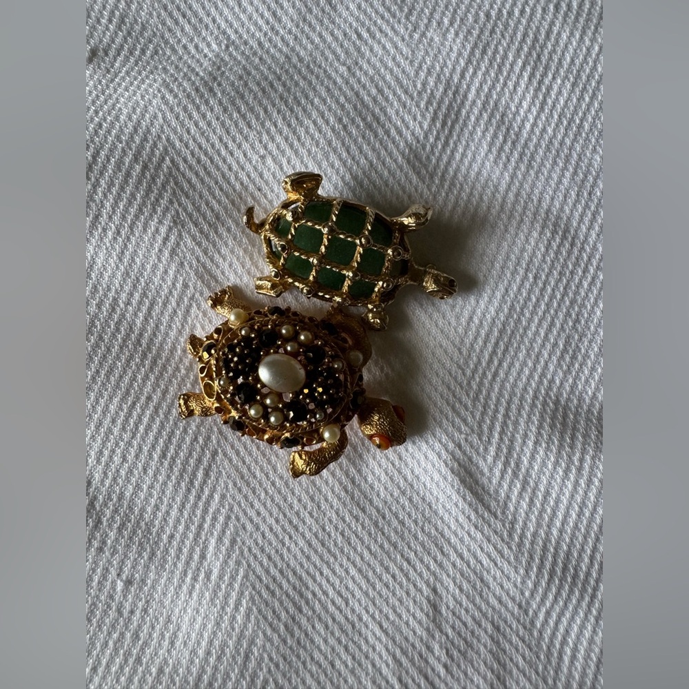 Gold and Green Turtle Brooch Set